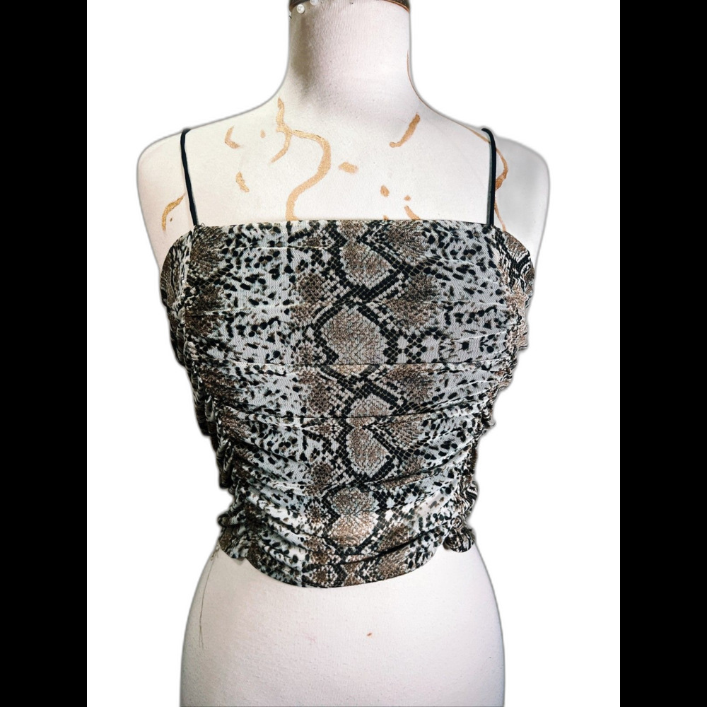 Popular 21 Crop Top Size L Modern Mob Wife Animal Print Dark Academia Top